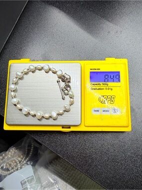 Freshwater Pearl Toggle Bracelet - White